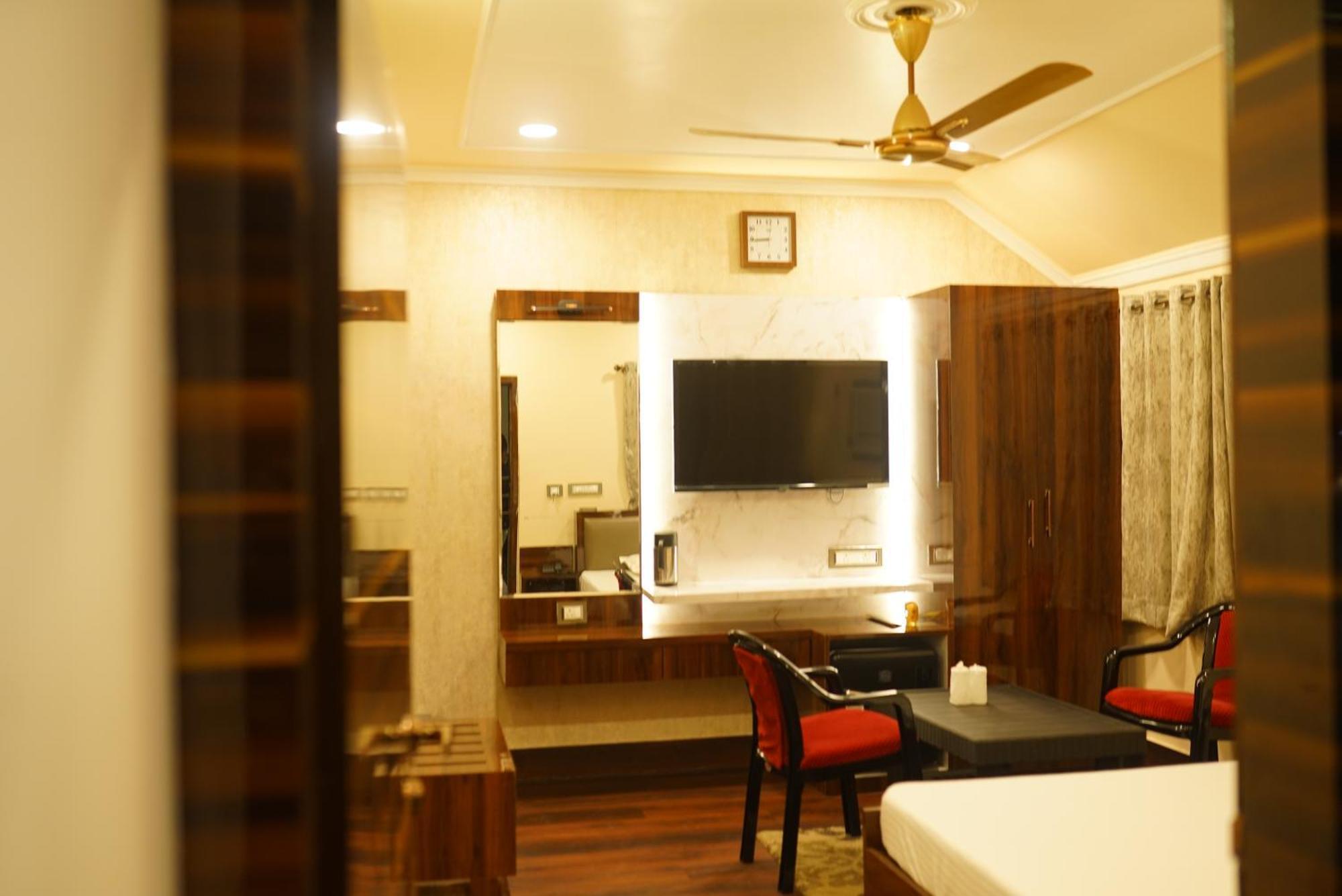 New Mouchak Hotel & Resorts Tajpur Экстерьер фото