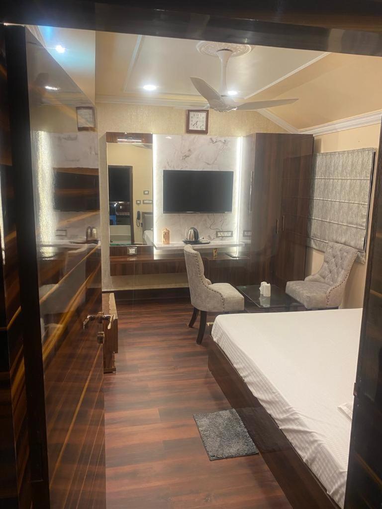 New Mouchak Hotel & Resorts Tajpur Экстерьер фото
