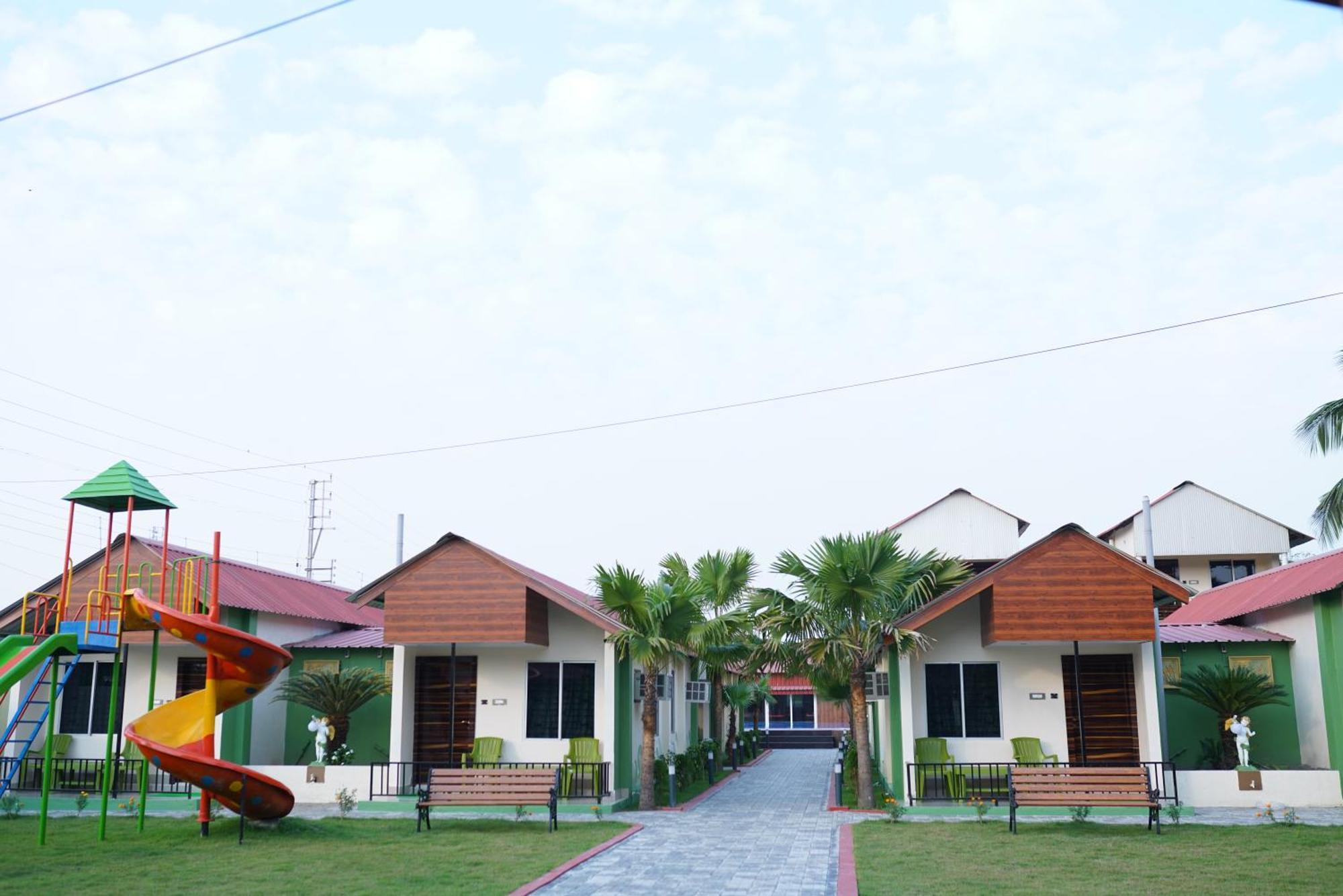 New Mouchak Hotel & Resorts Tajpur Экстерьер фото